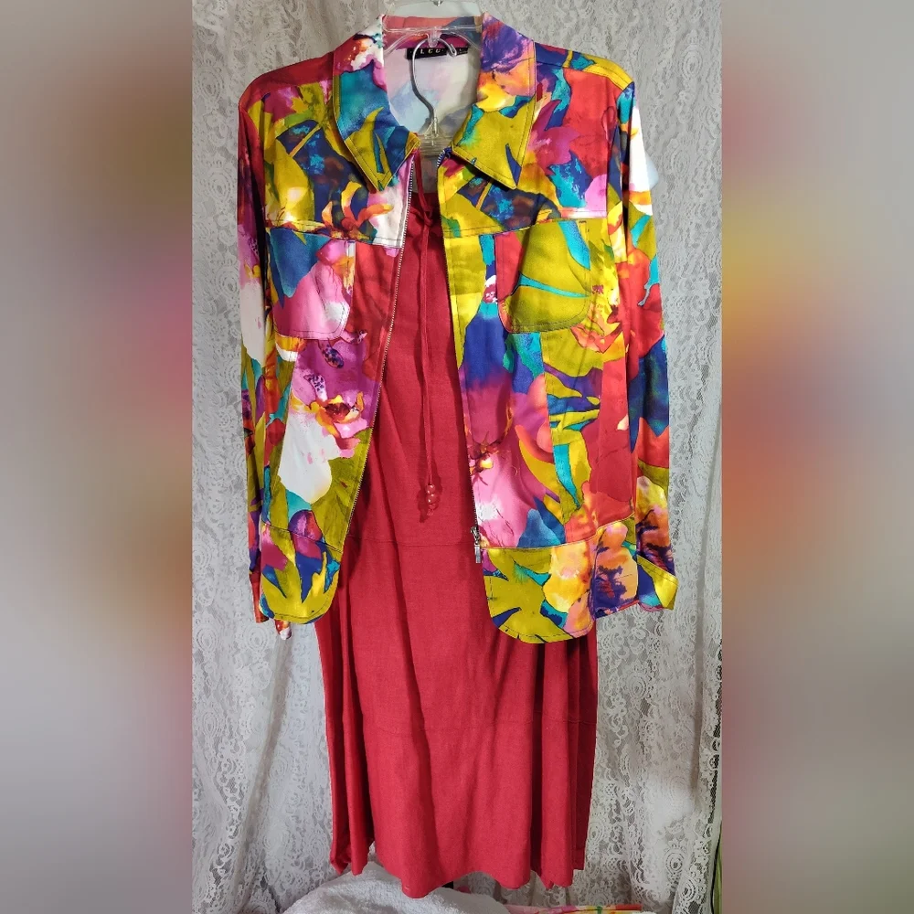 E L C C Zip Front Colorful Floral Women's Top NWOT